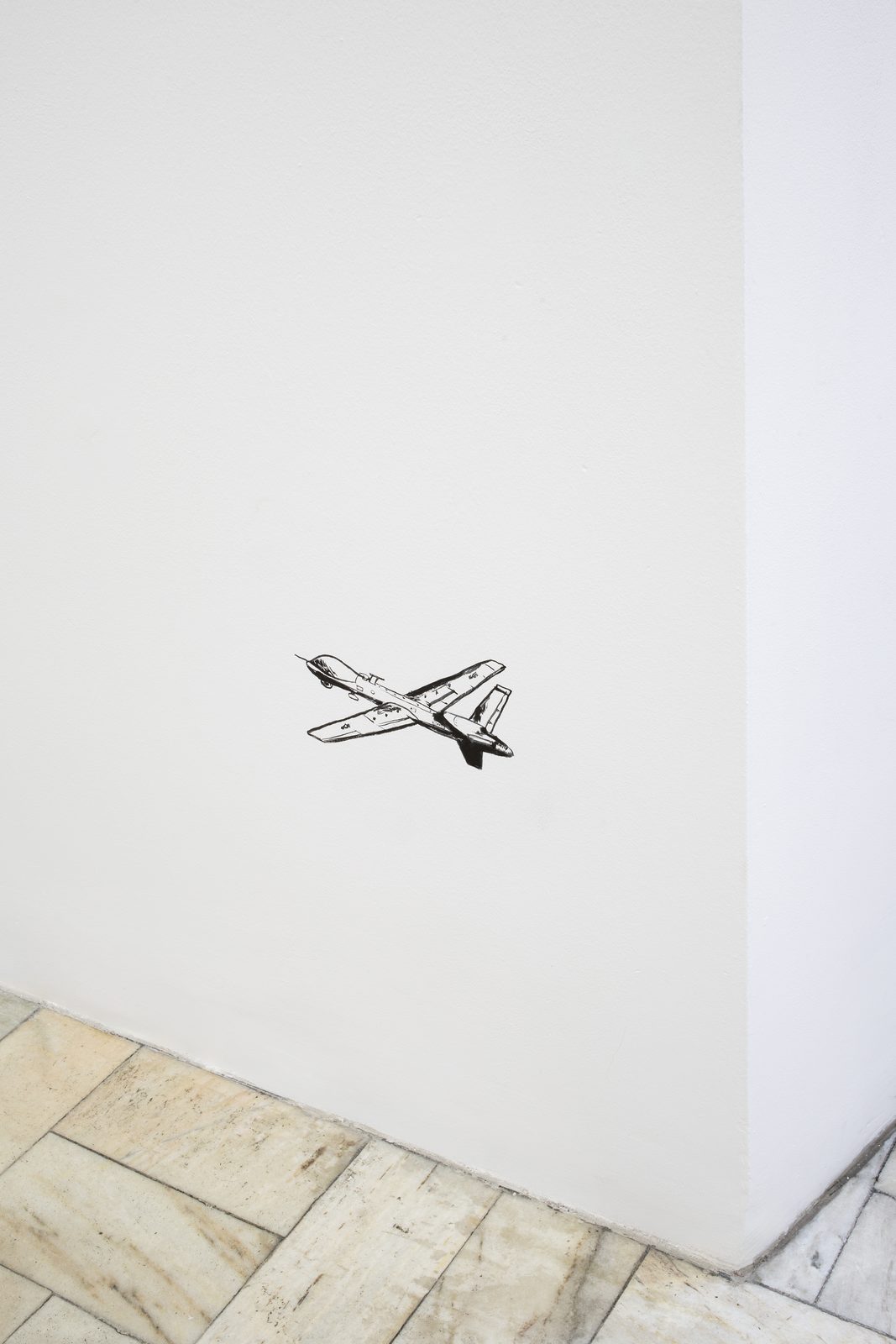 Joan Palle, drone drawn directly on the gallery wall